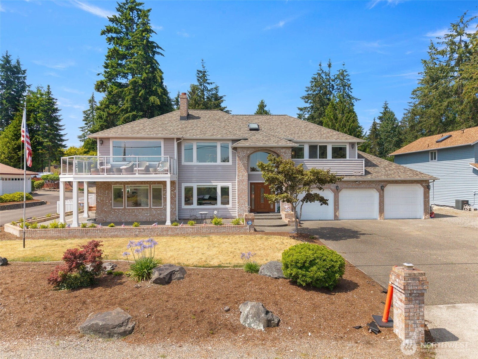 11002 Moller Drive Property Photo 3