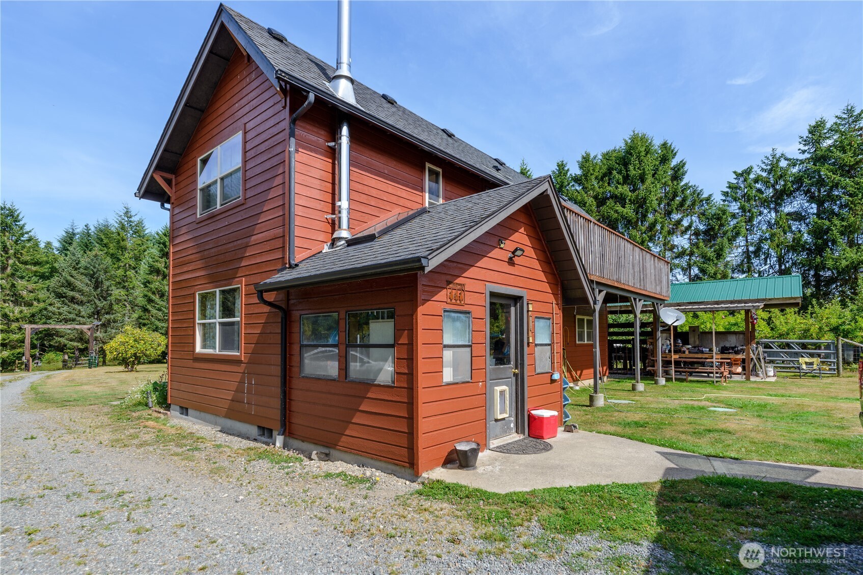 332 Whiskey Creek Beach Rd Property Photo 4