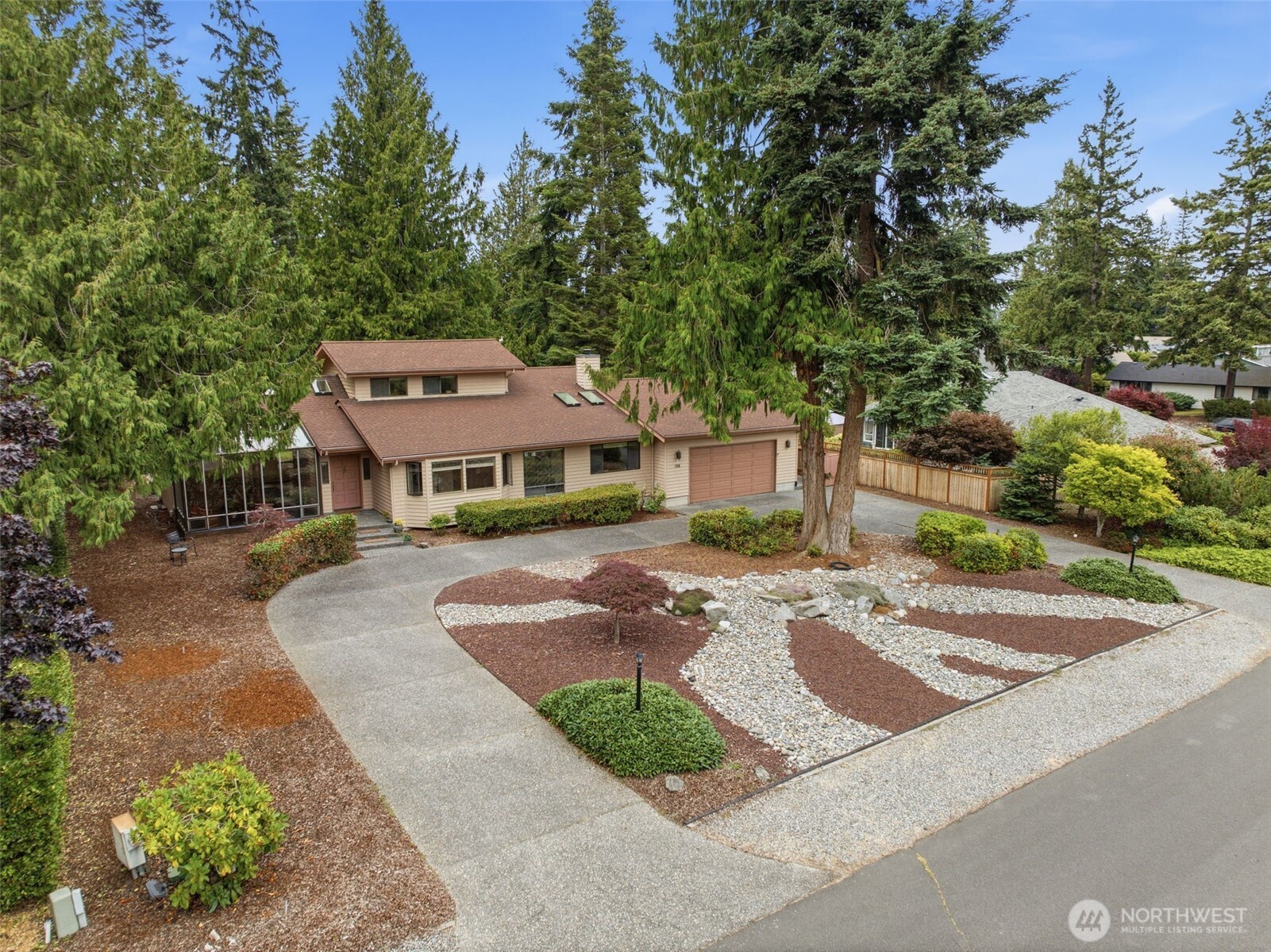 106 Fairway Place Property Photo 1