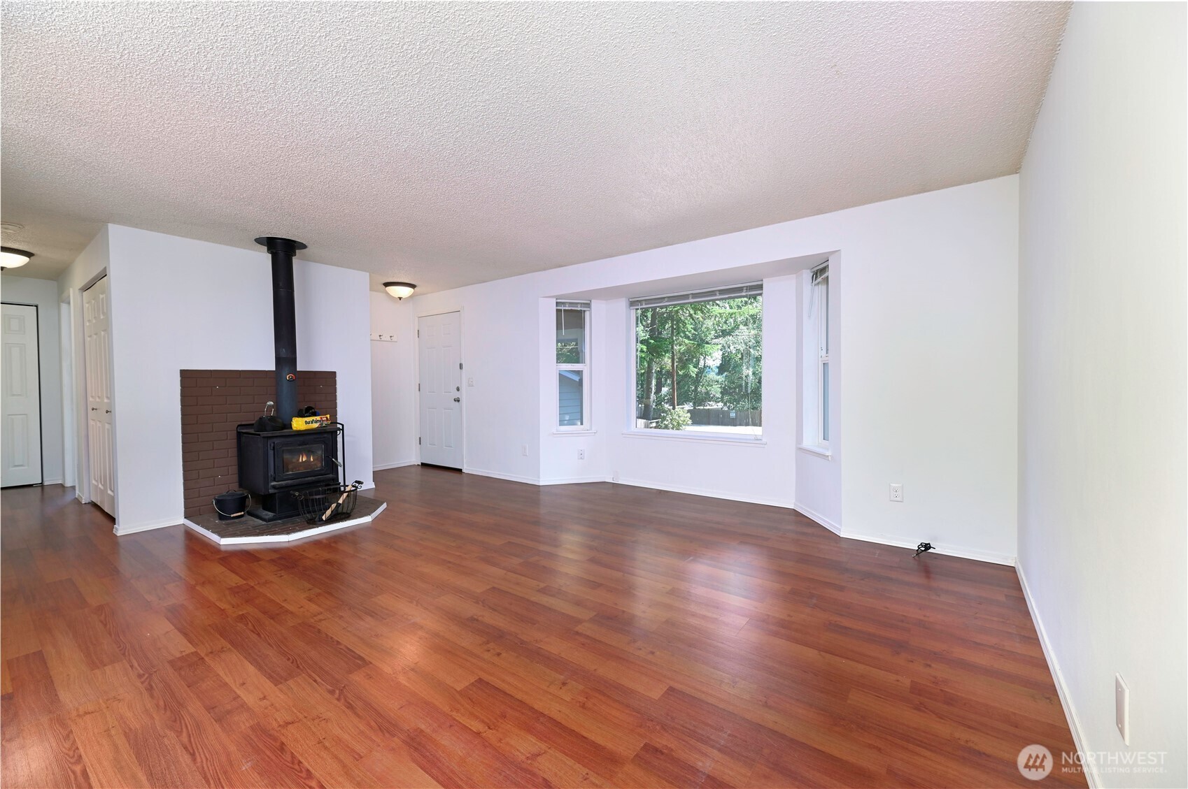 16420 W Lake Goodwin Road Property Photo 7