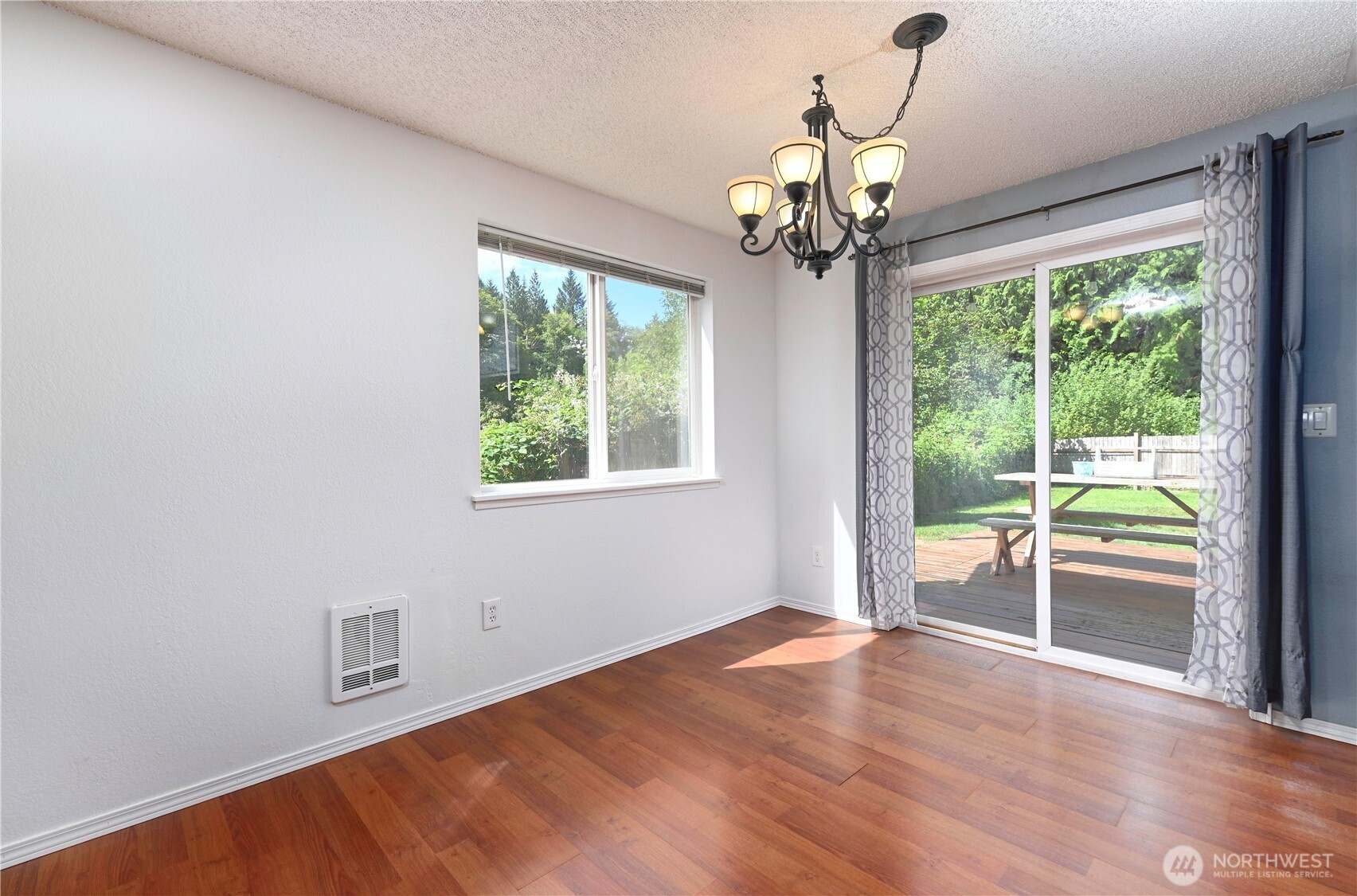 16420 W Lake Goodwin Road Property Photo 17