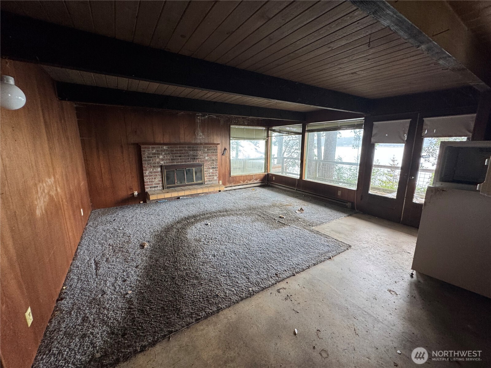 1284 Dines Point Road Property Photo 3