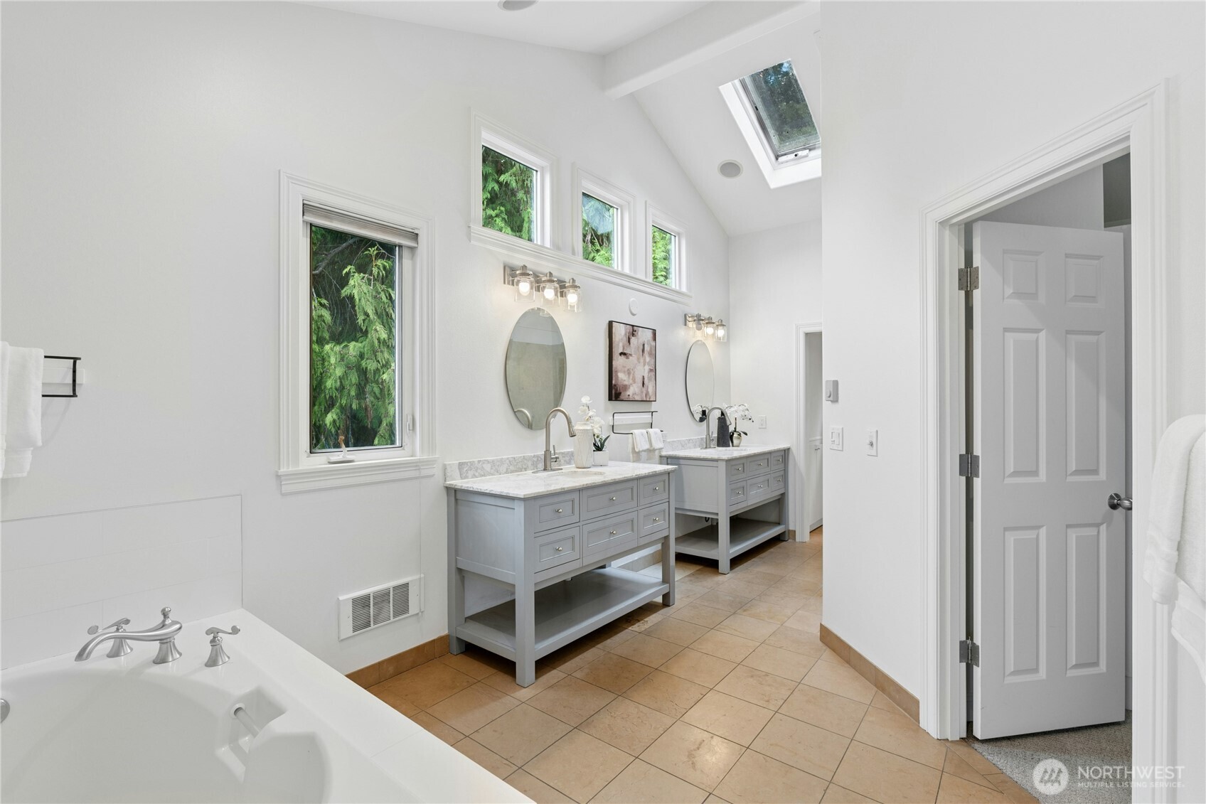 13130 Holmes Point Drive Property Photo 21