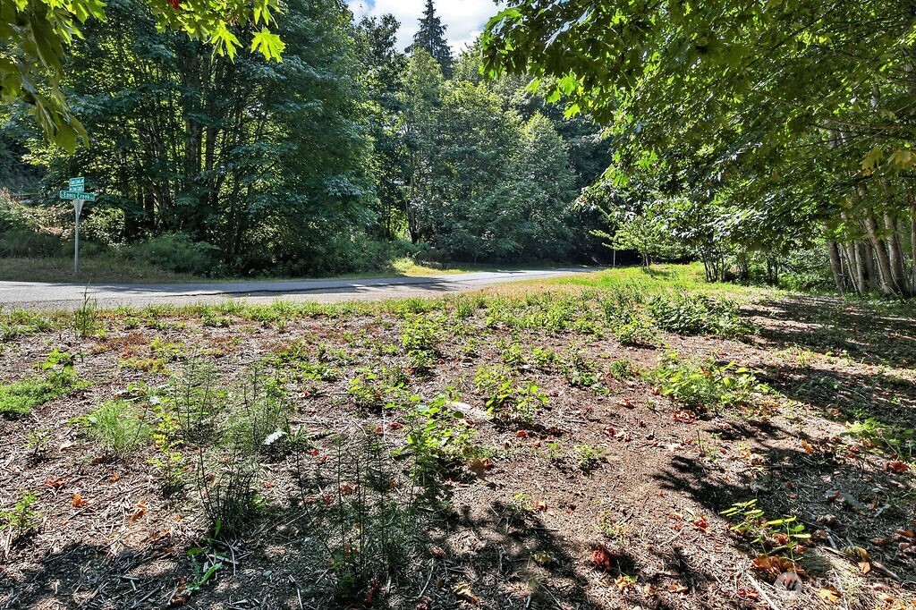 2009 E Ennis Creek Road Property Photo 2