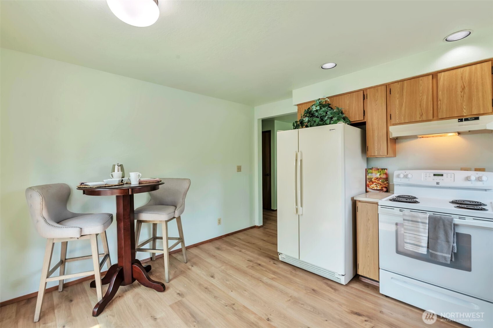 32007 Palace Court Property Photo 10