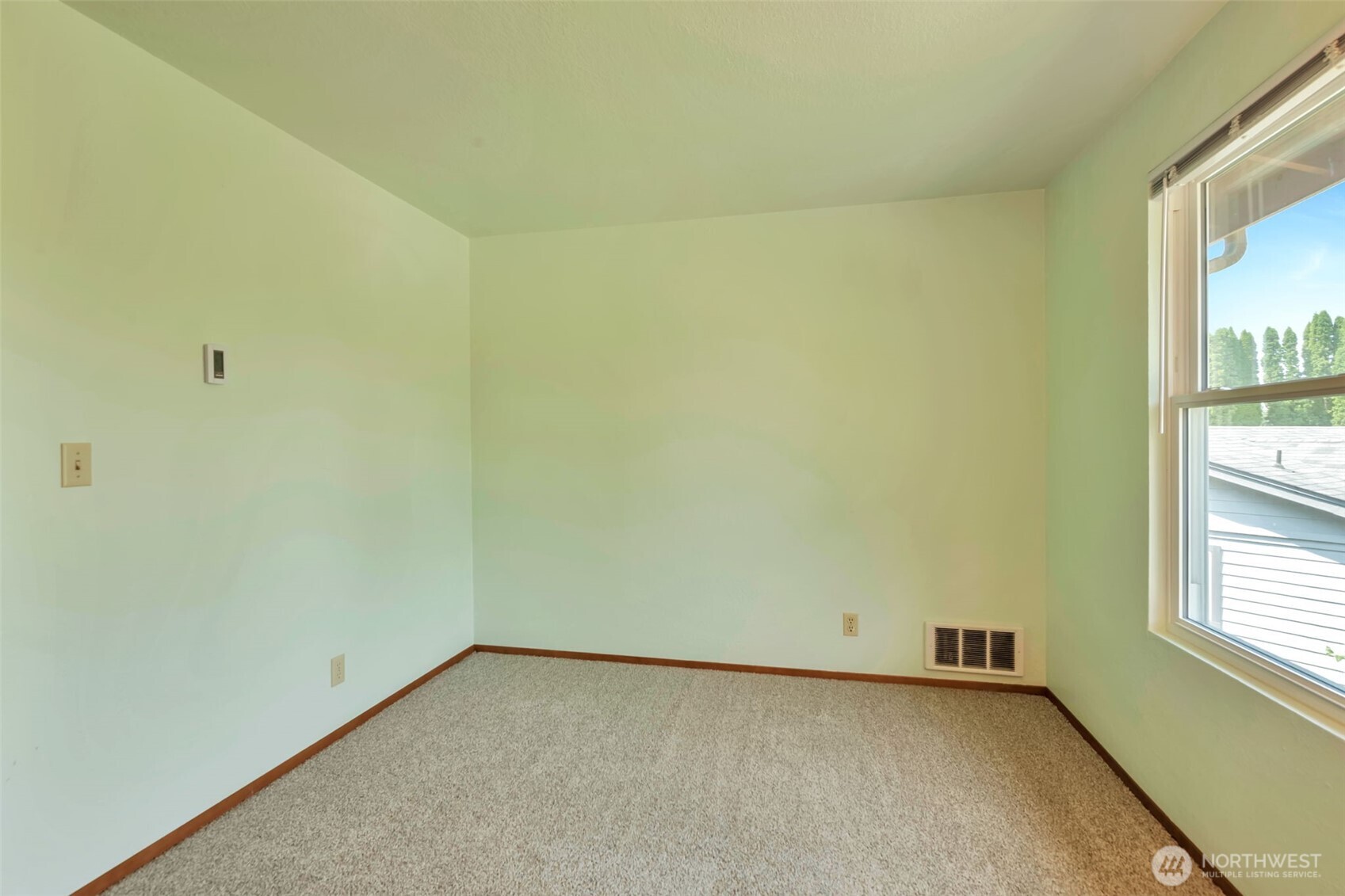 32007 Palace Court Property Photo 13