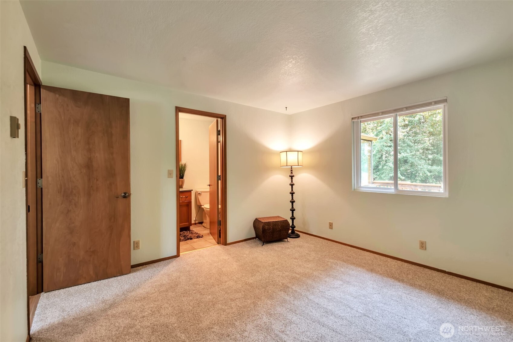 32007 Palace Court Property Photo 16