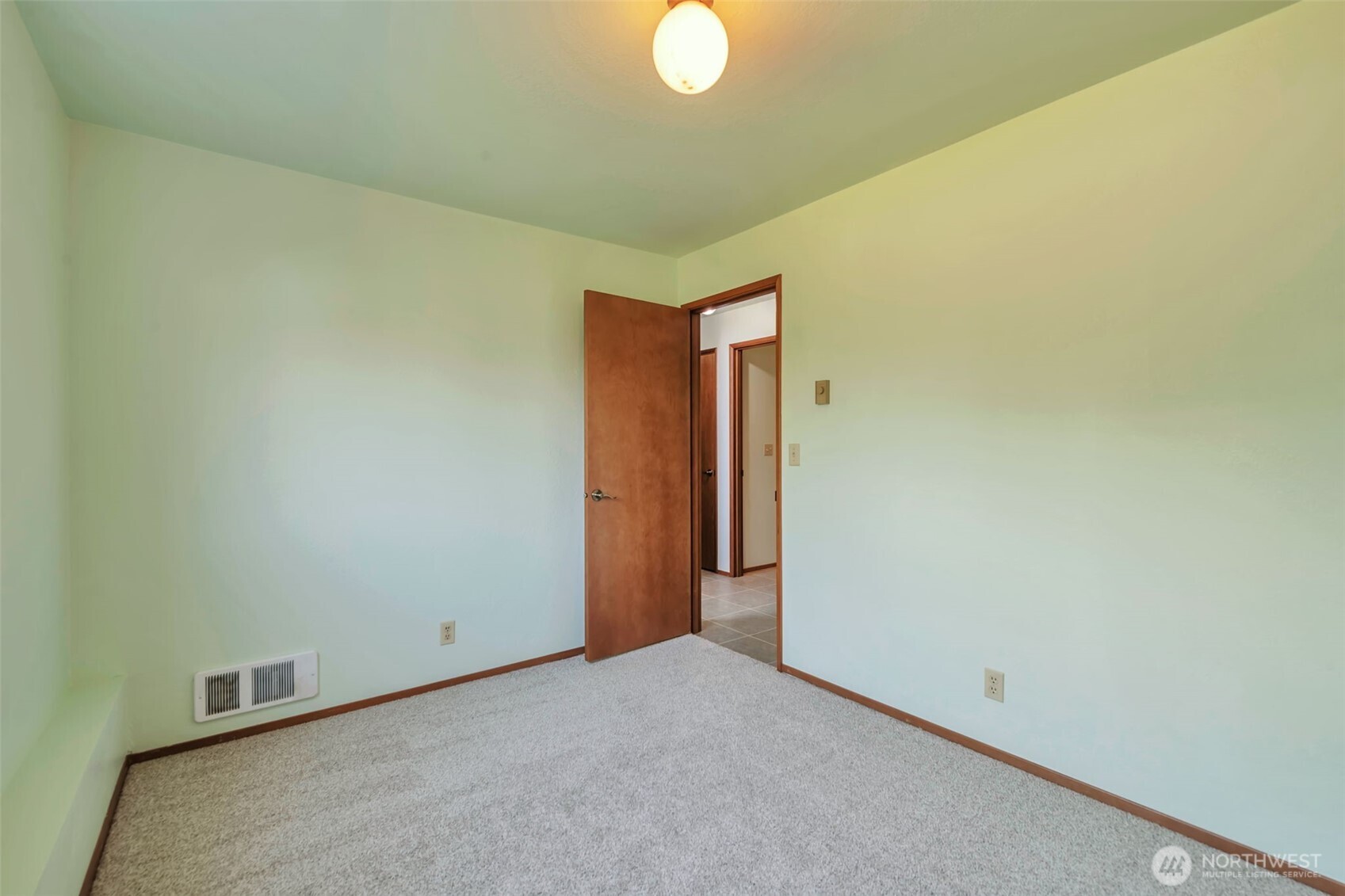 32007 Palace Court Property Photo 19