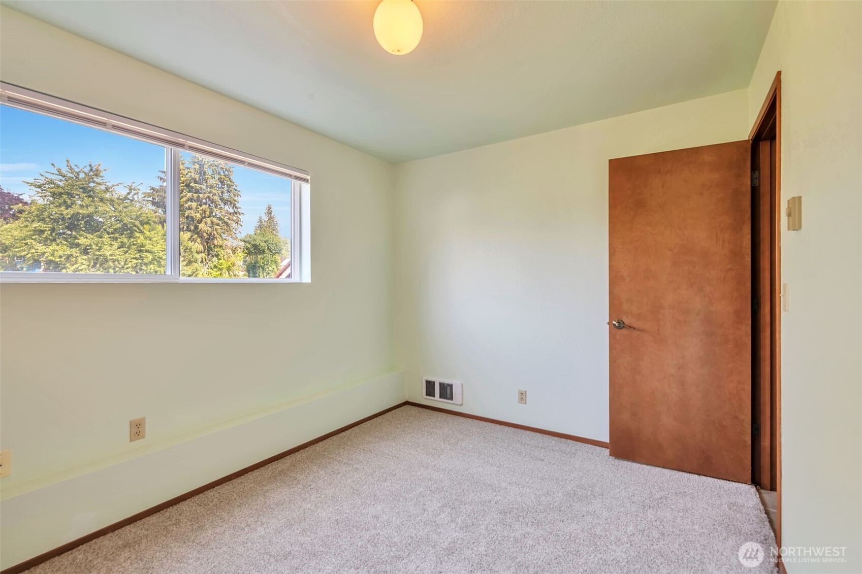 32007 Palace Court Property Photo 20