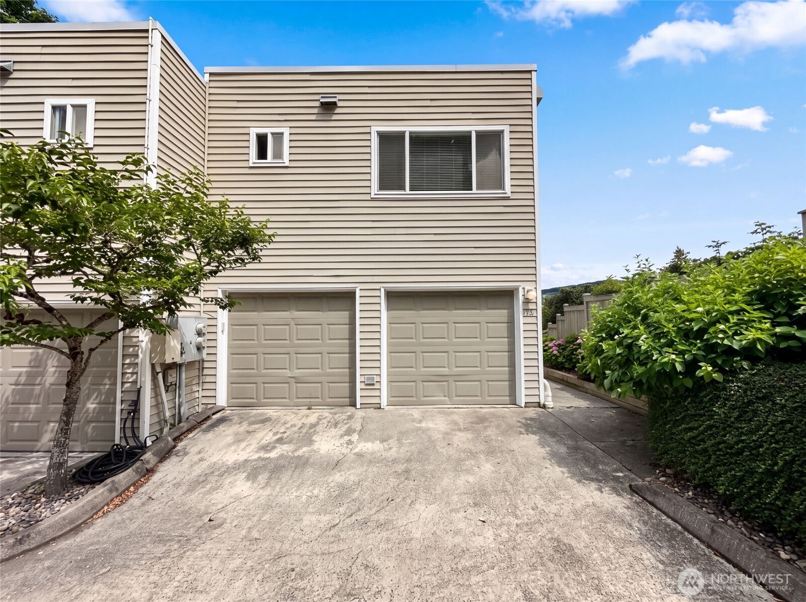 2325 Harbor Avenue B2 Property Photo 1