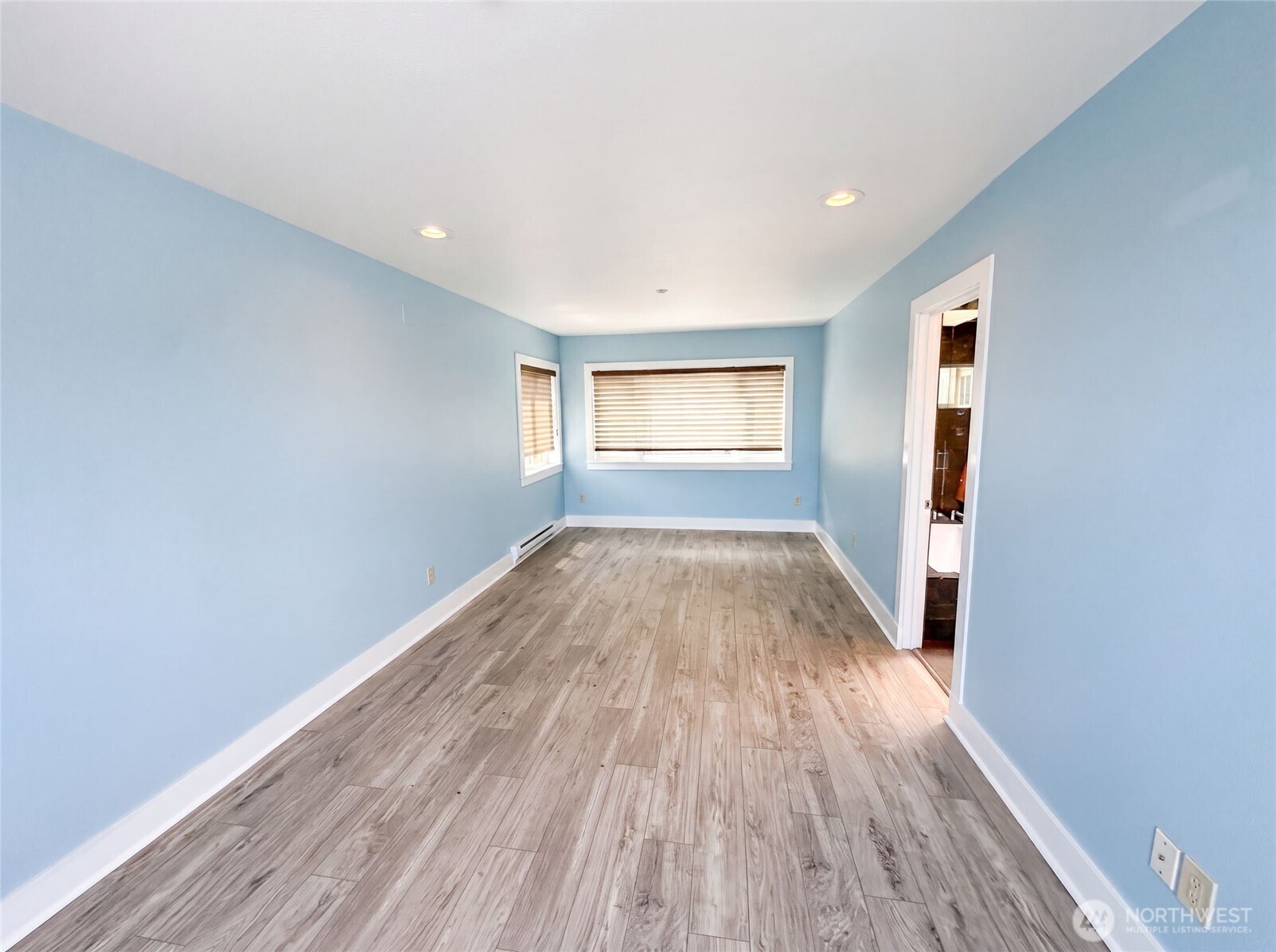 2325 Harbor Avenue B2 Property Photo 4