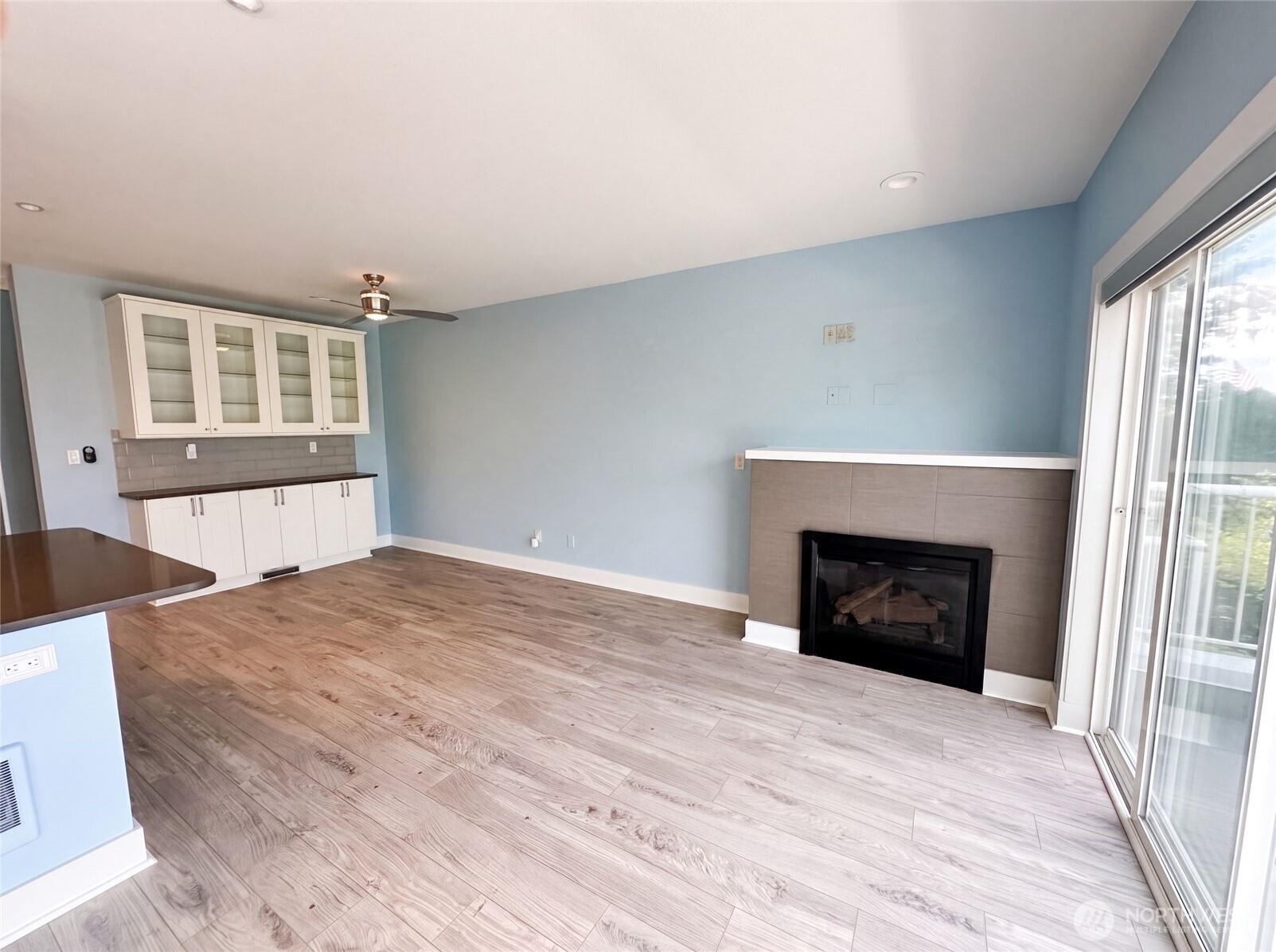 2325 Harbor Avenue B2 Property Photo 7