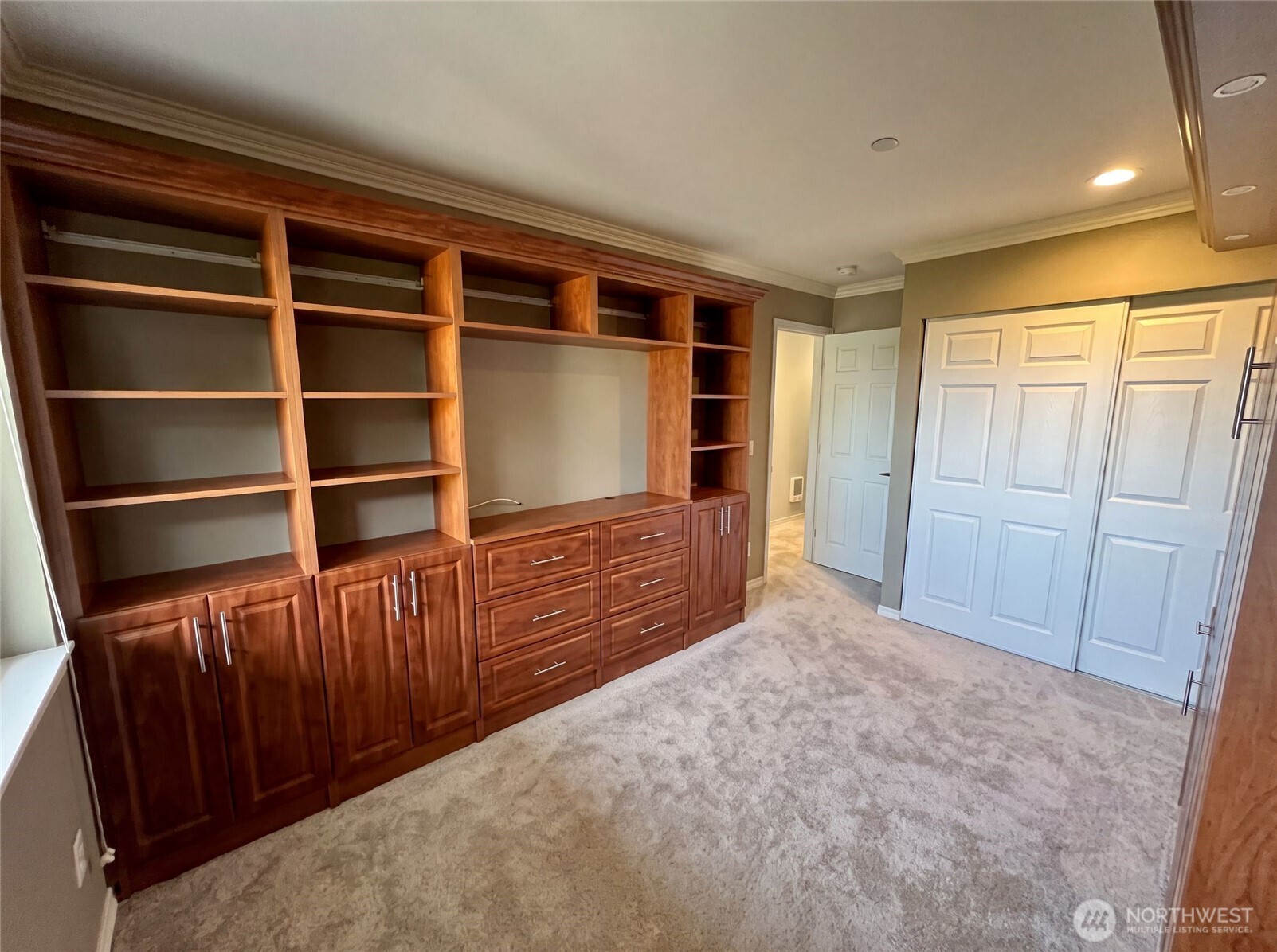 2325 Harbor Avenue B2 Property Photo 10