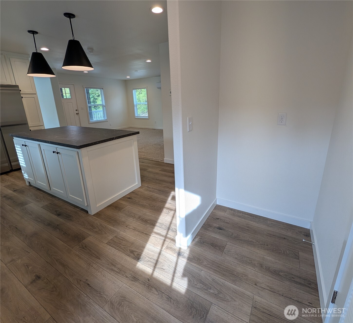 503 Nw Fir Property Photo 5