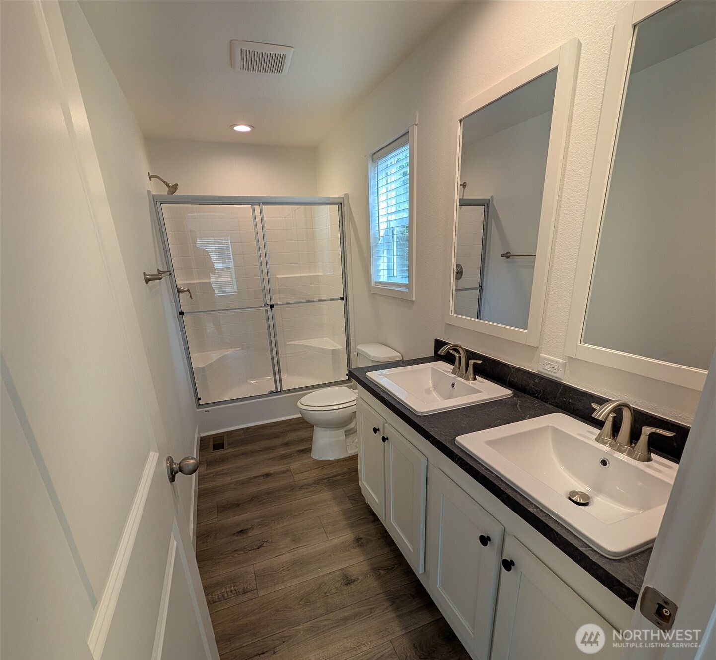 503 Nw Fir Property Photo 9