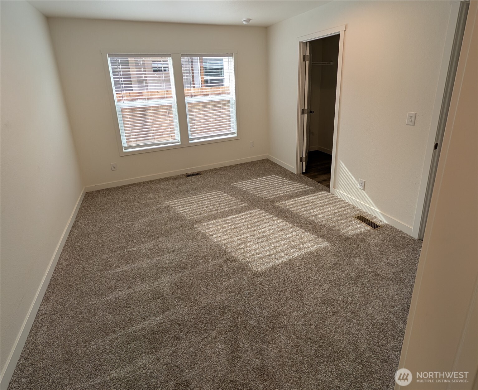 503 Nw Fir Property Photo 10