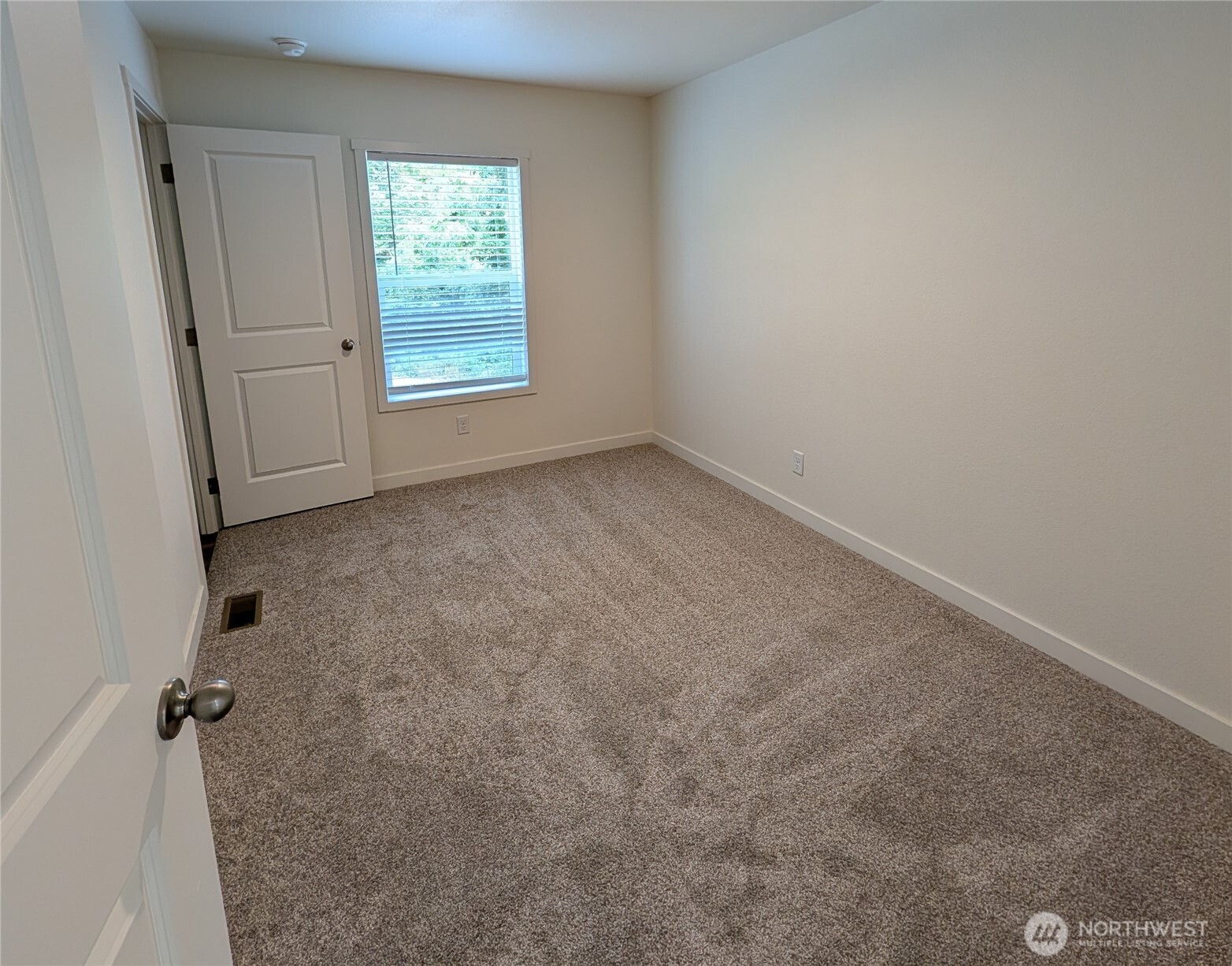 503 Nw Fir Property Photo 11