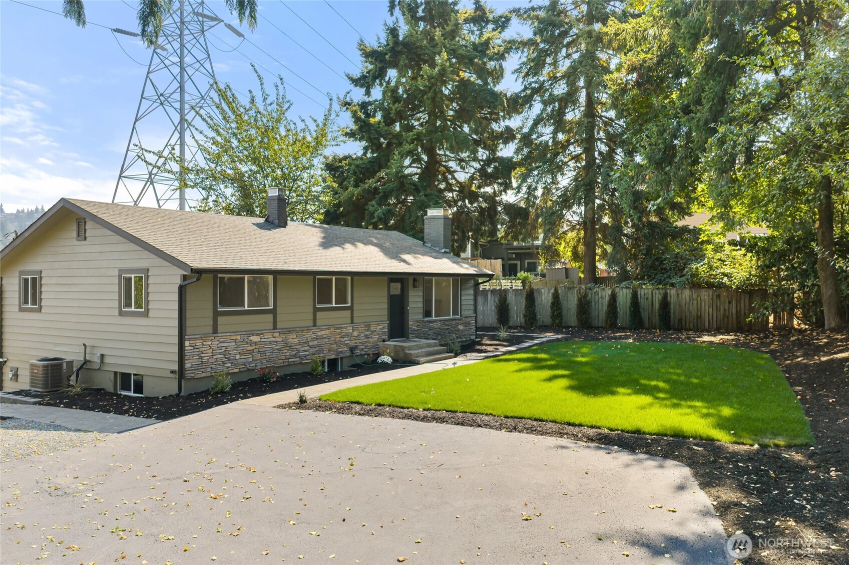 12215 Se 35th Street Property Photo 3