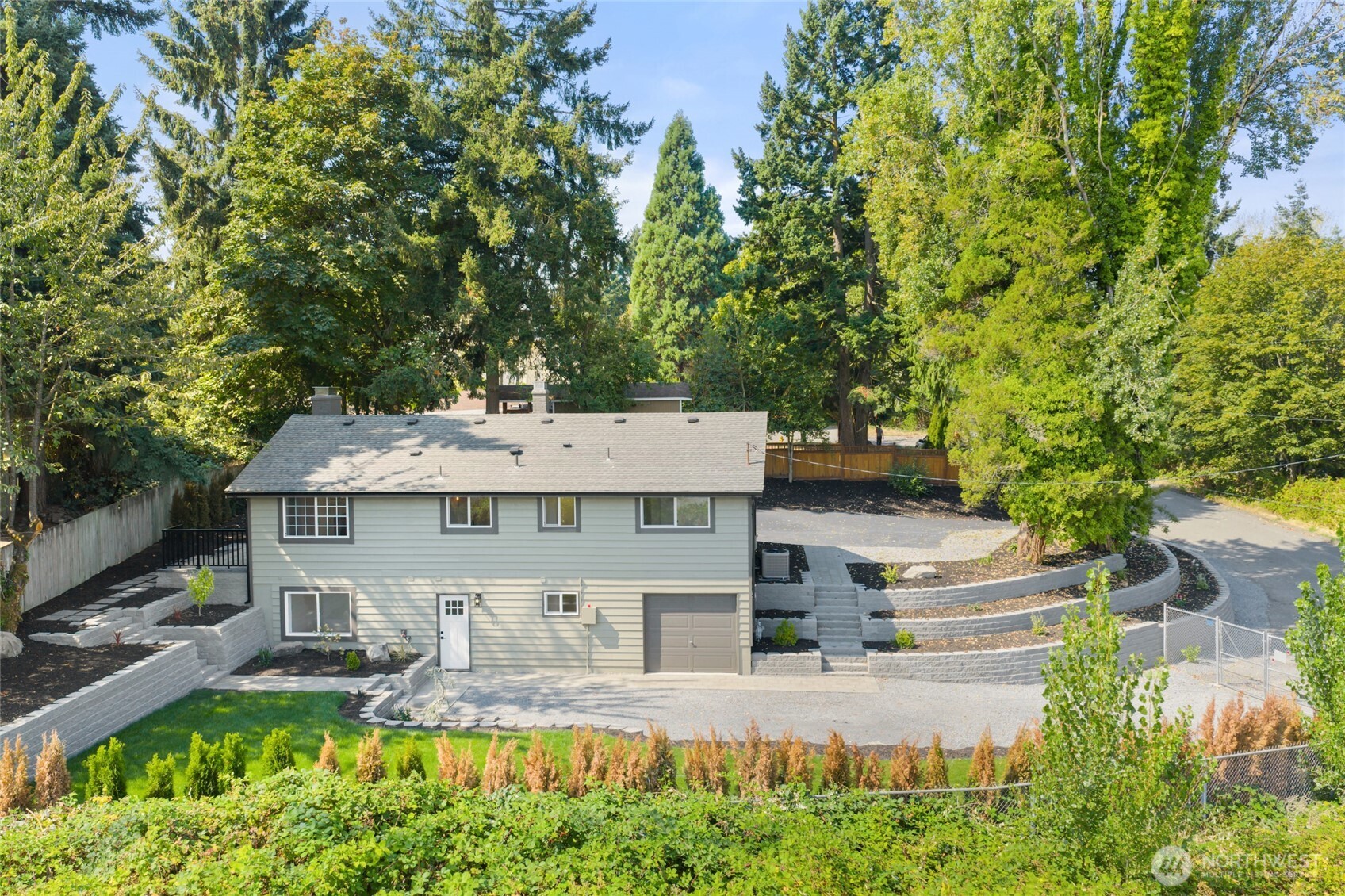 12215 Se 35th Street Property Photo 5