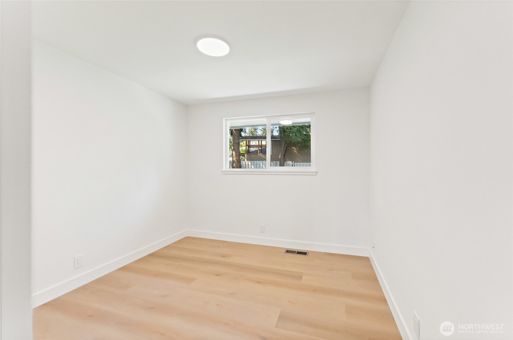 12215 Se 35th Street Property Photo 27