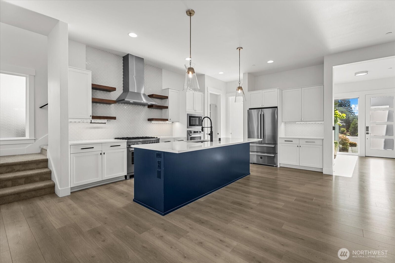 16914 1st Place Property Photo 13