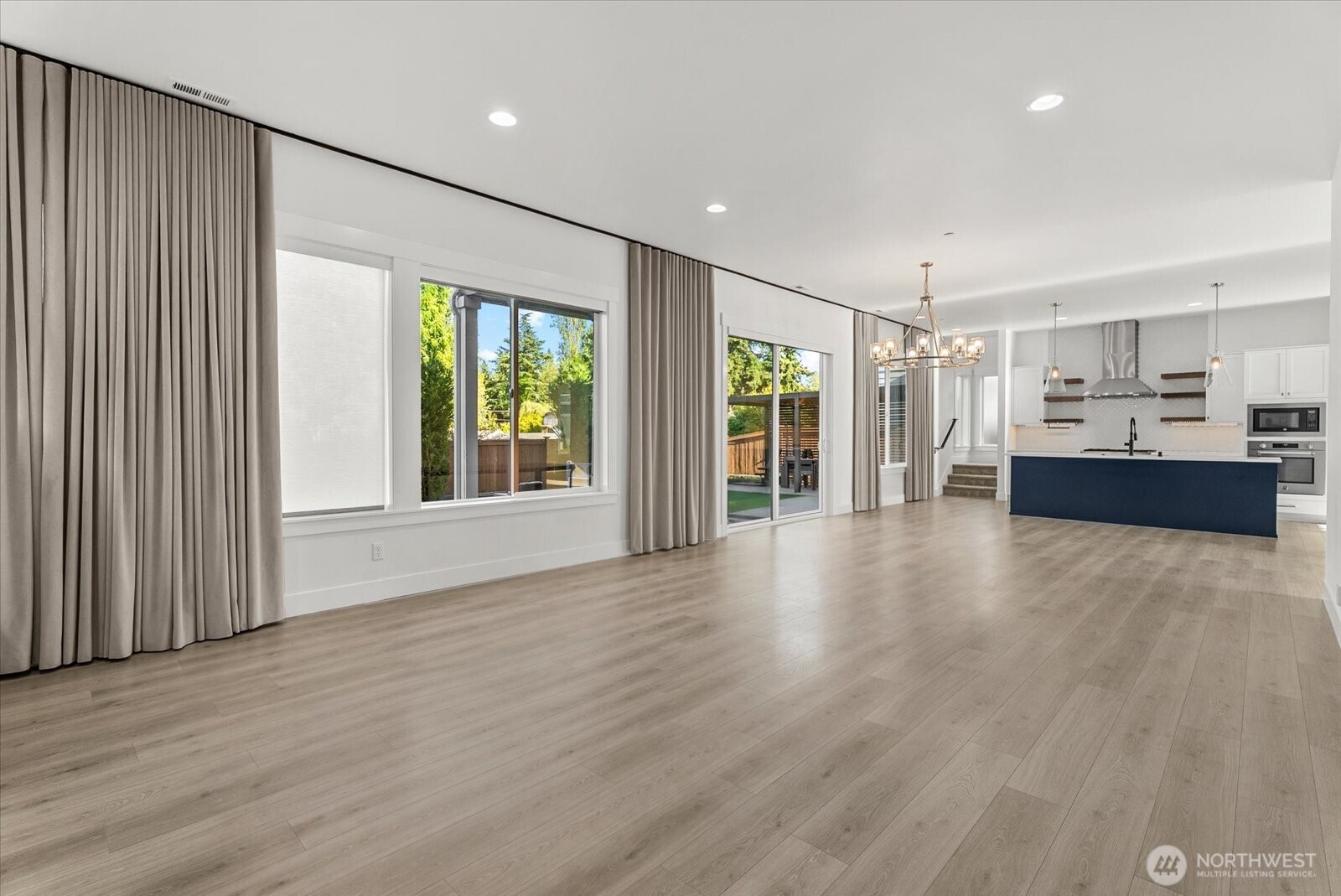 16914 1st Place Property Photo 15