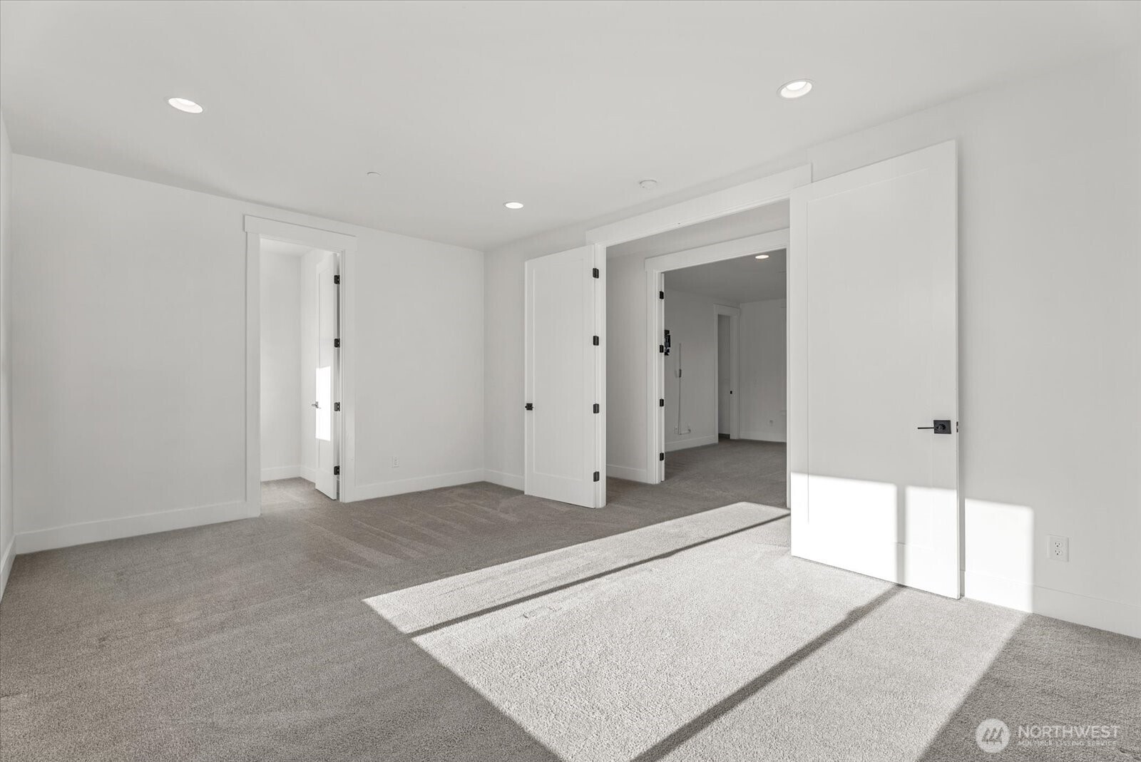16914 1st Place Property Photo 22
