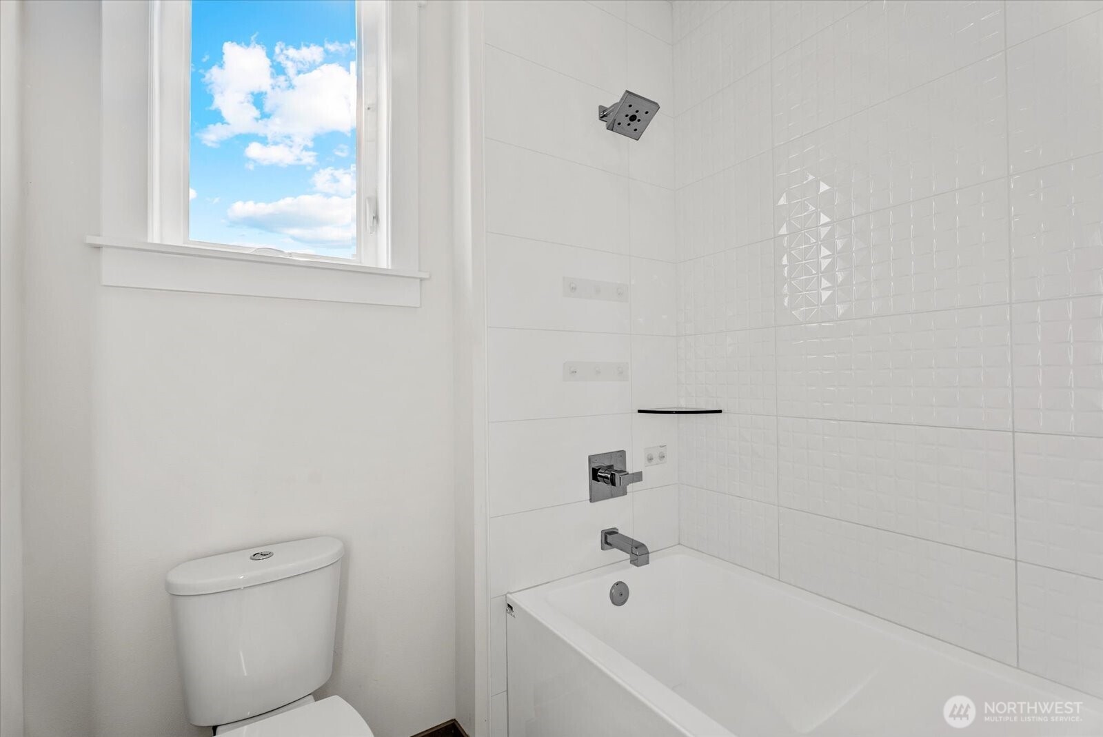 16914 1st Place Property Photo 27