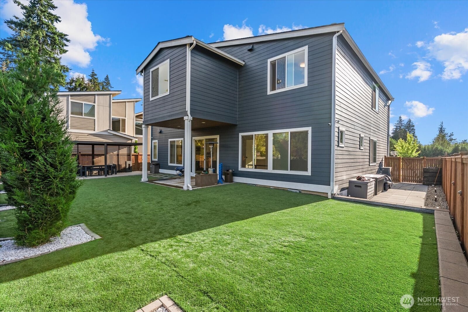 16914 1st Place Property Photo 35
