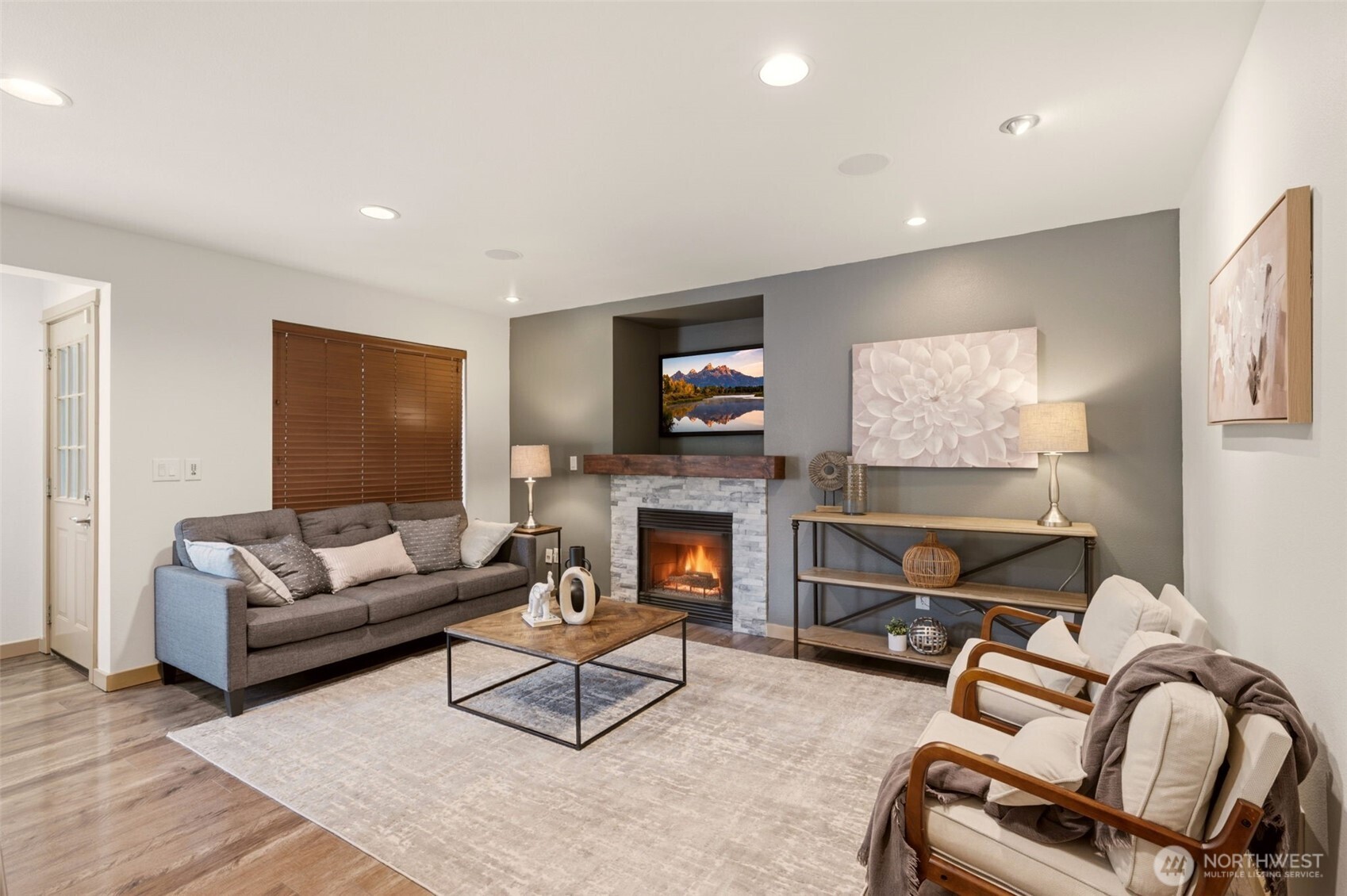 18811 103rd Avenue Property Photo 2