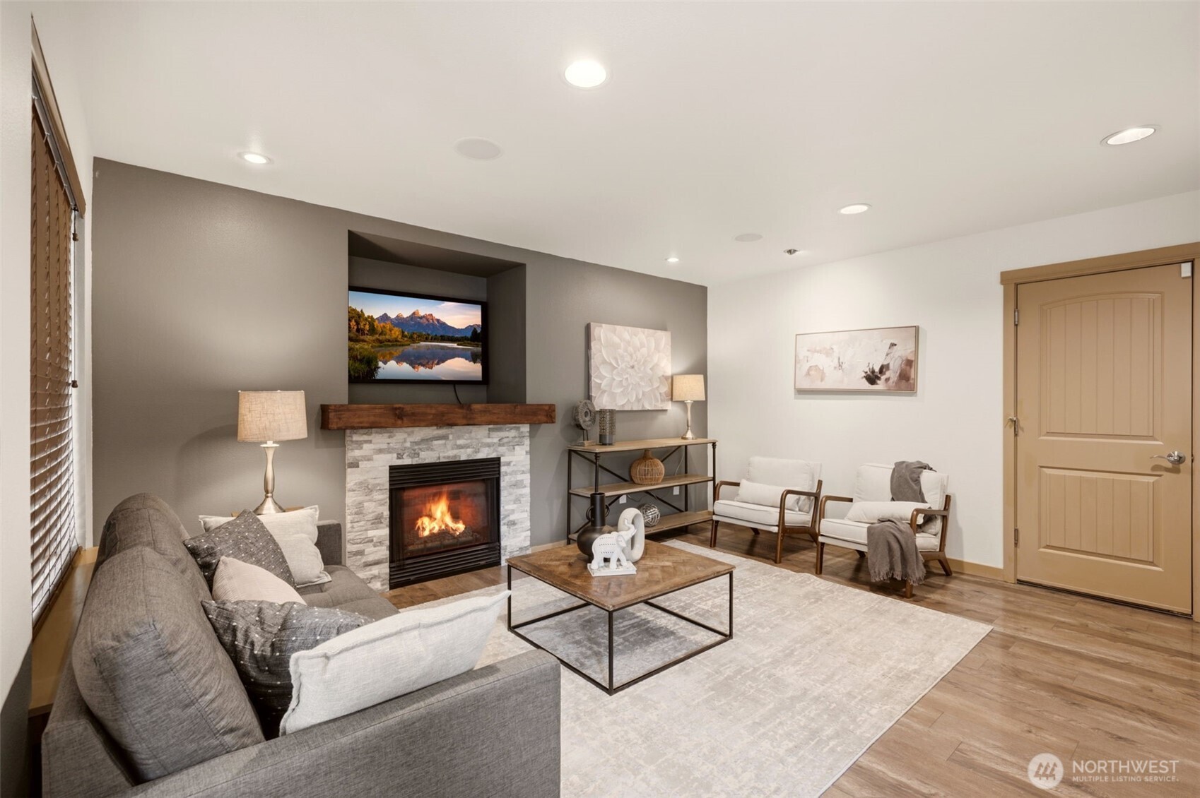 18811 103rd Avenue Property Photo 3