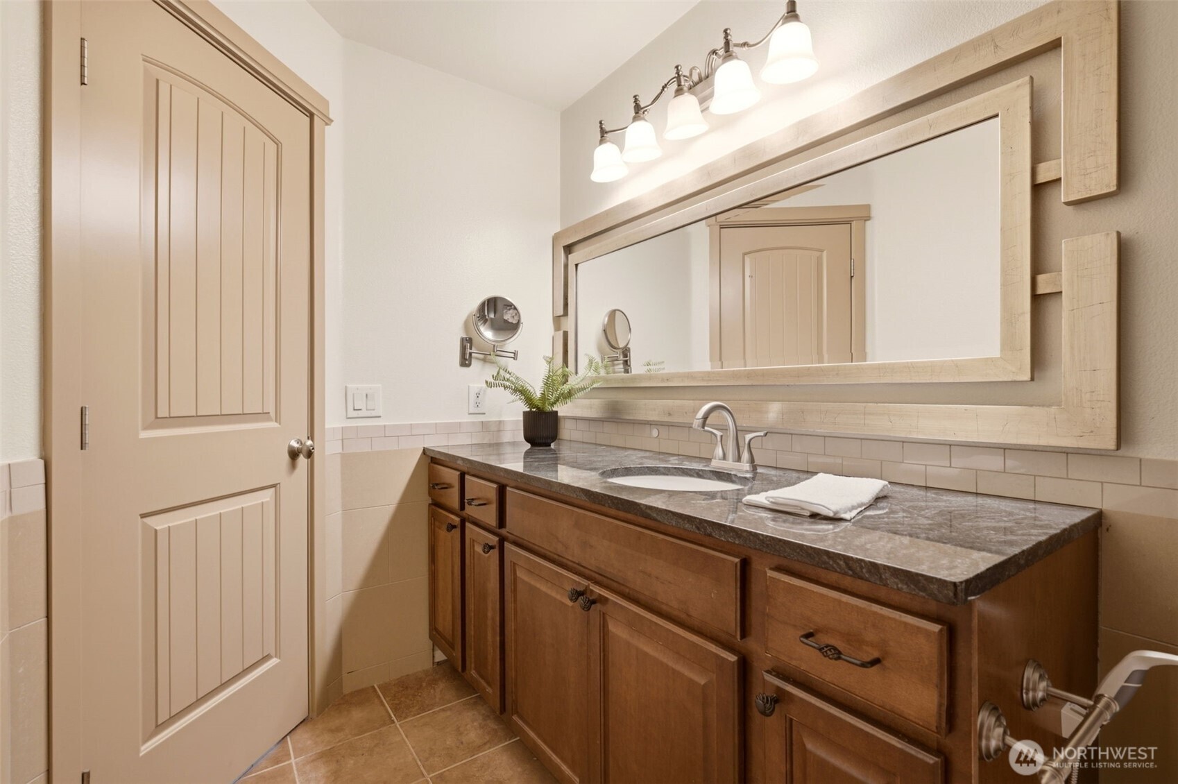 18811 103rd Avenue Property Photo 21