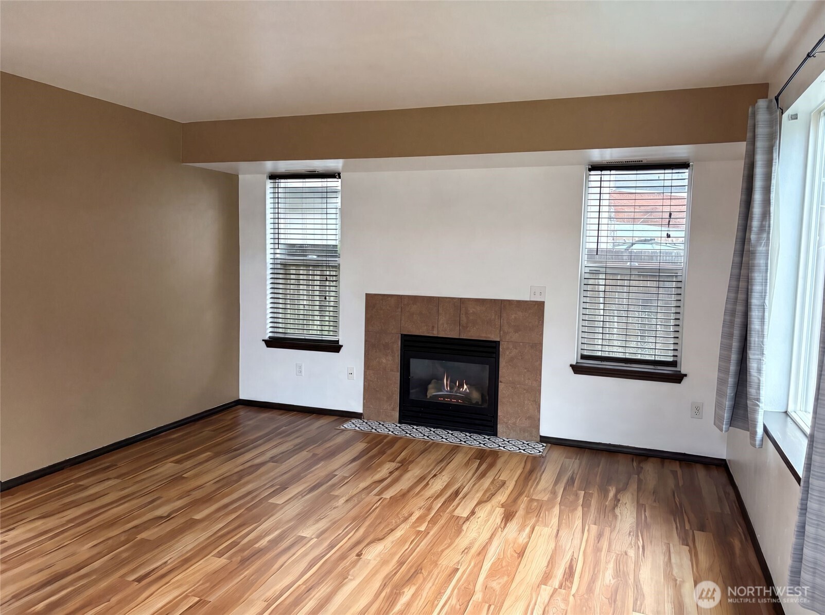 4919 106th Street Property Photo 3
