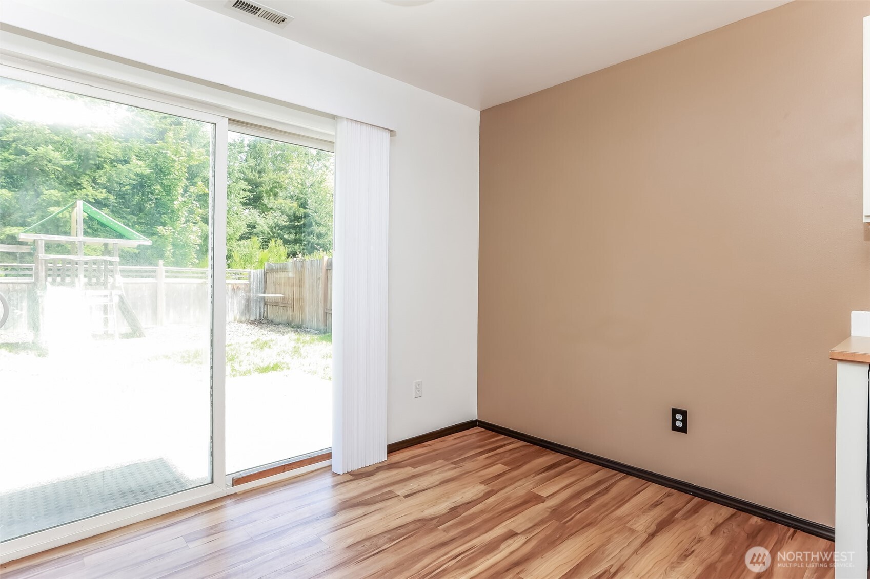 4919 106th Street Property Photo 8