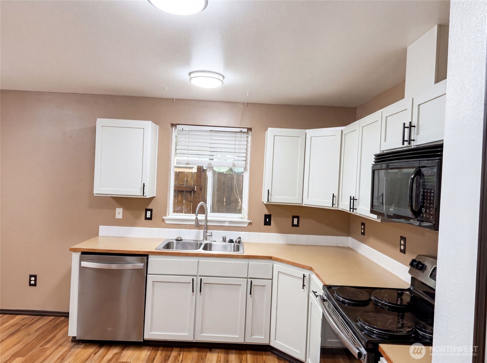 4919 106th Street Property Photo 13