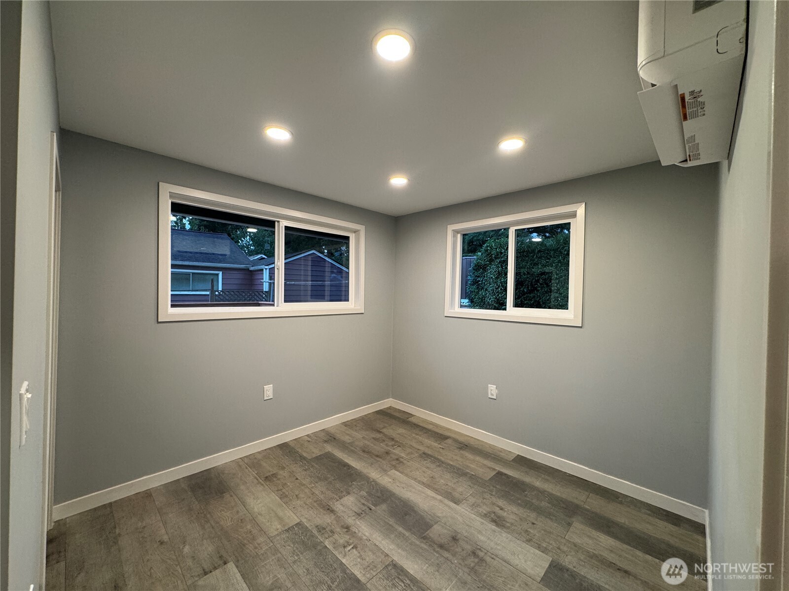 5523 S Leo Street Property Photo 21