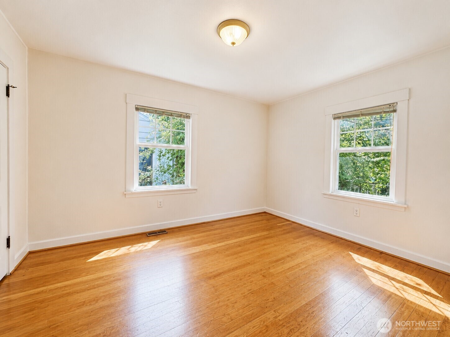 11711 82nd Avenue Property Photo 15