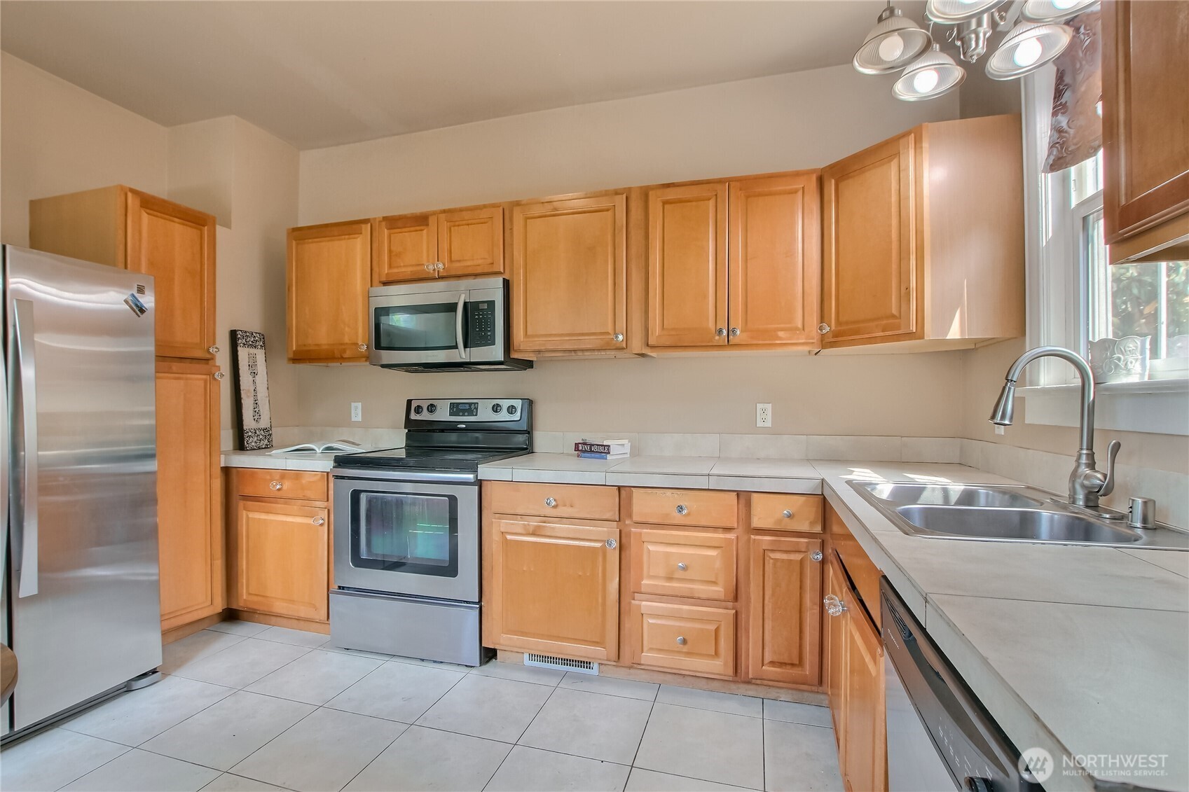 916 23rd Avenue Property Photo 6