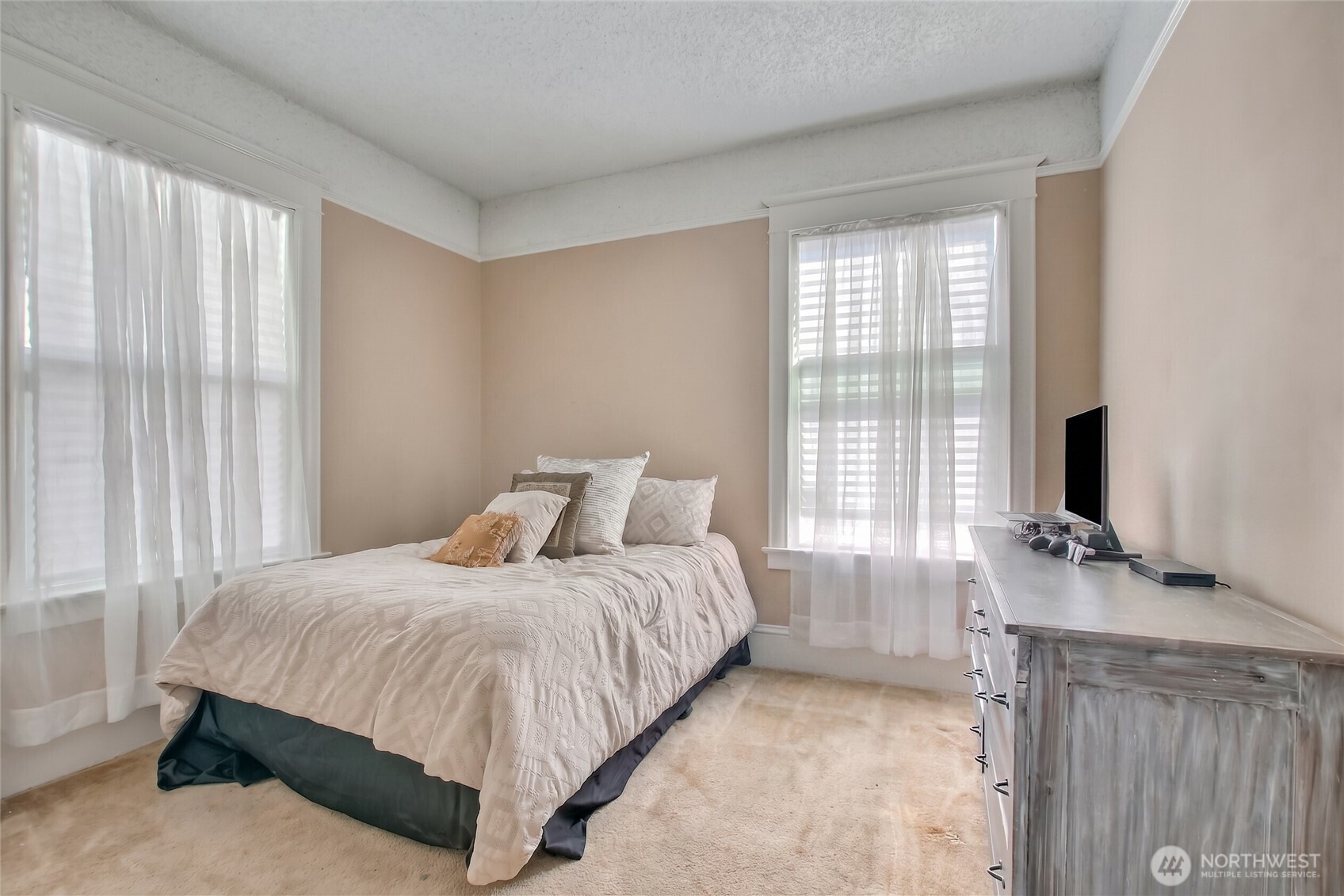 916 23rd Avenue Property Photo 8