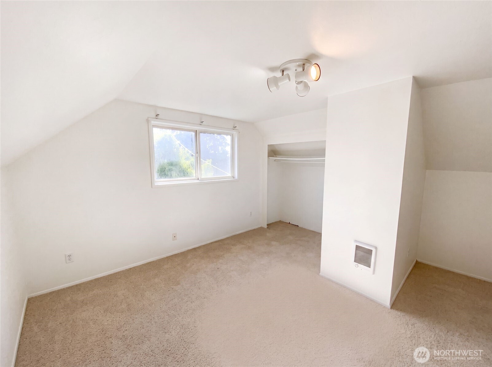 3627 Monroe Street Property Photo 7
