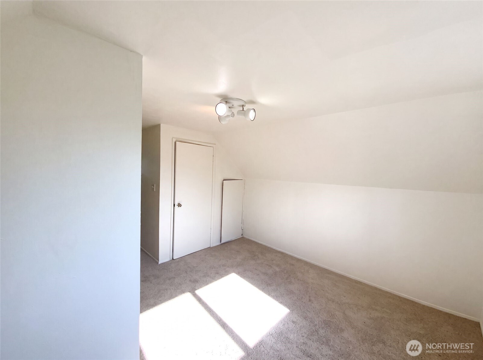 3627 Monroe Street Property Photo 8
