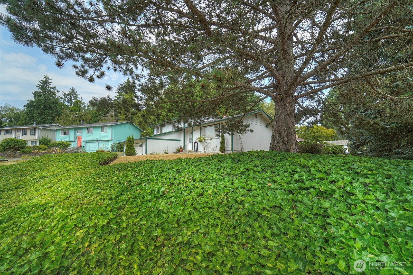 7085 Thebes Street Property Photo 4