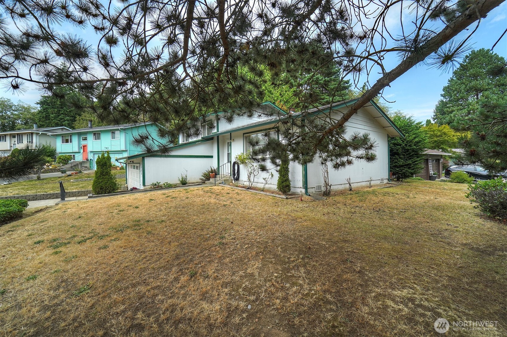 7085 Thebes Street Property Photo 7