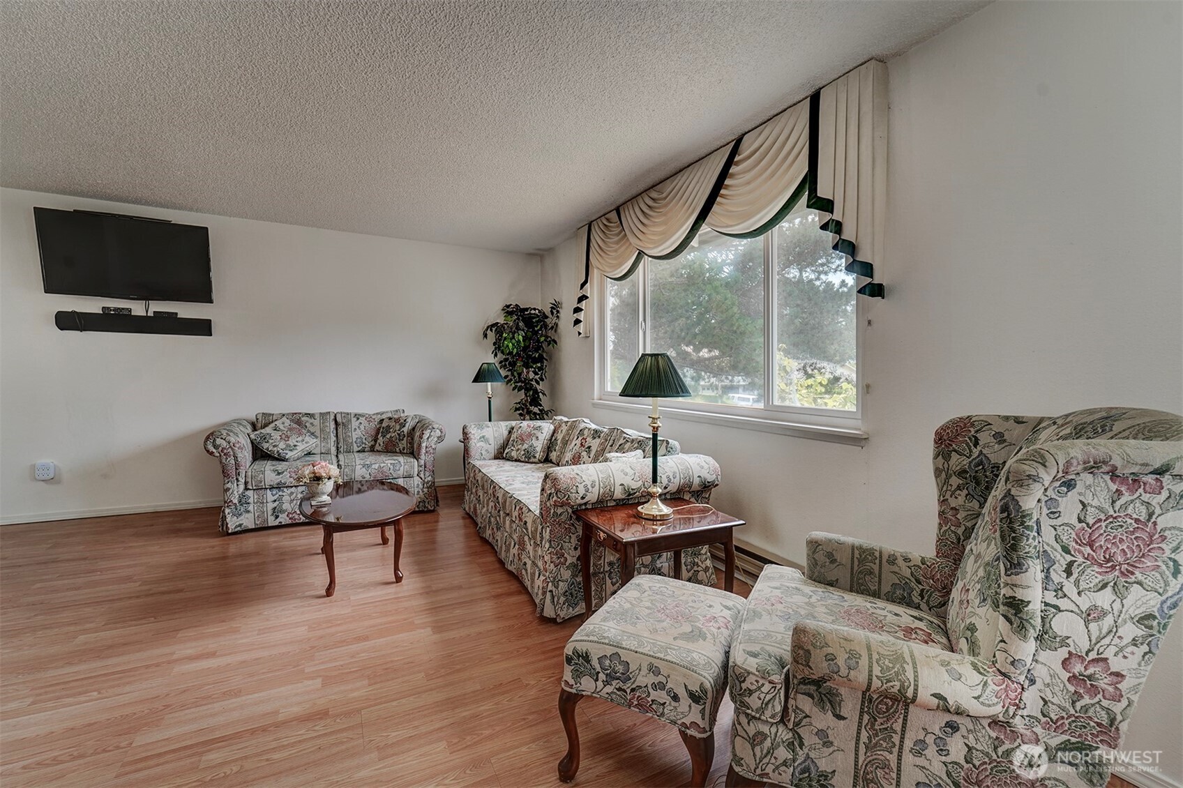7085 Thebes Street Property Photo 10