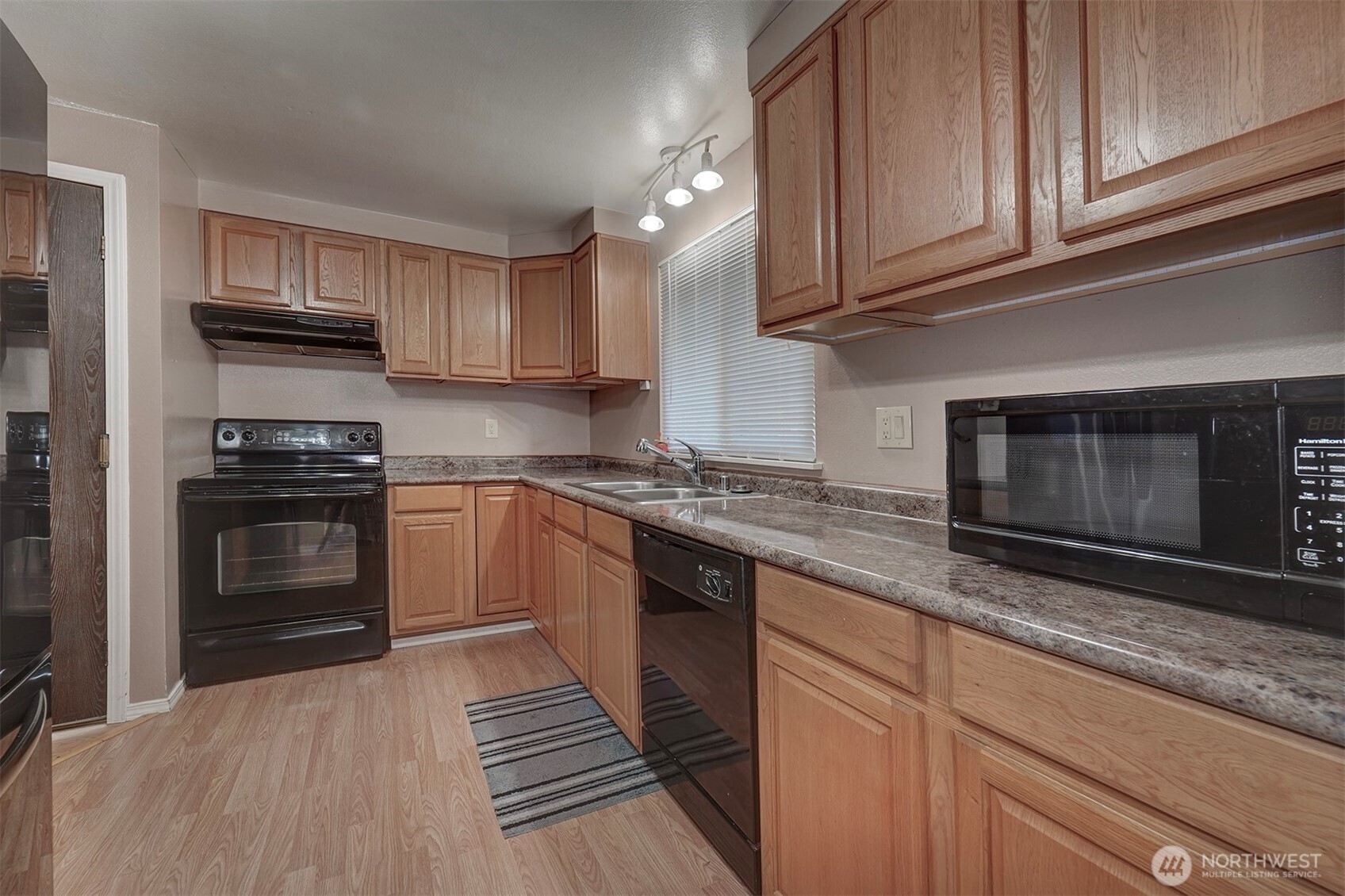 7085 Thebes Street Property Photo 13