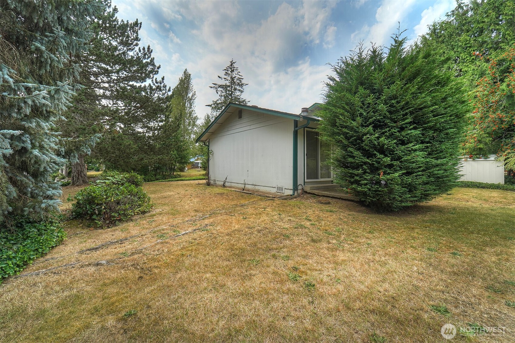 7085 Thebes Street Property Photo 32