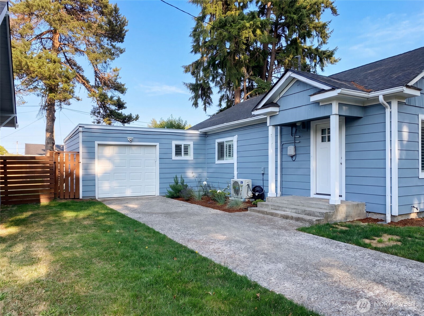 532 7th Street Property Photo 1