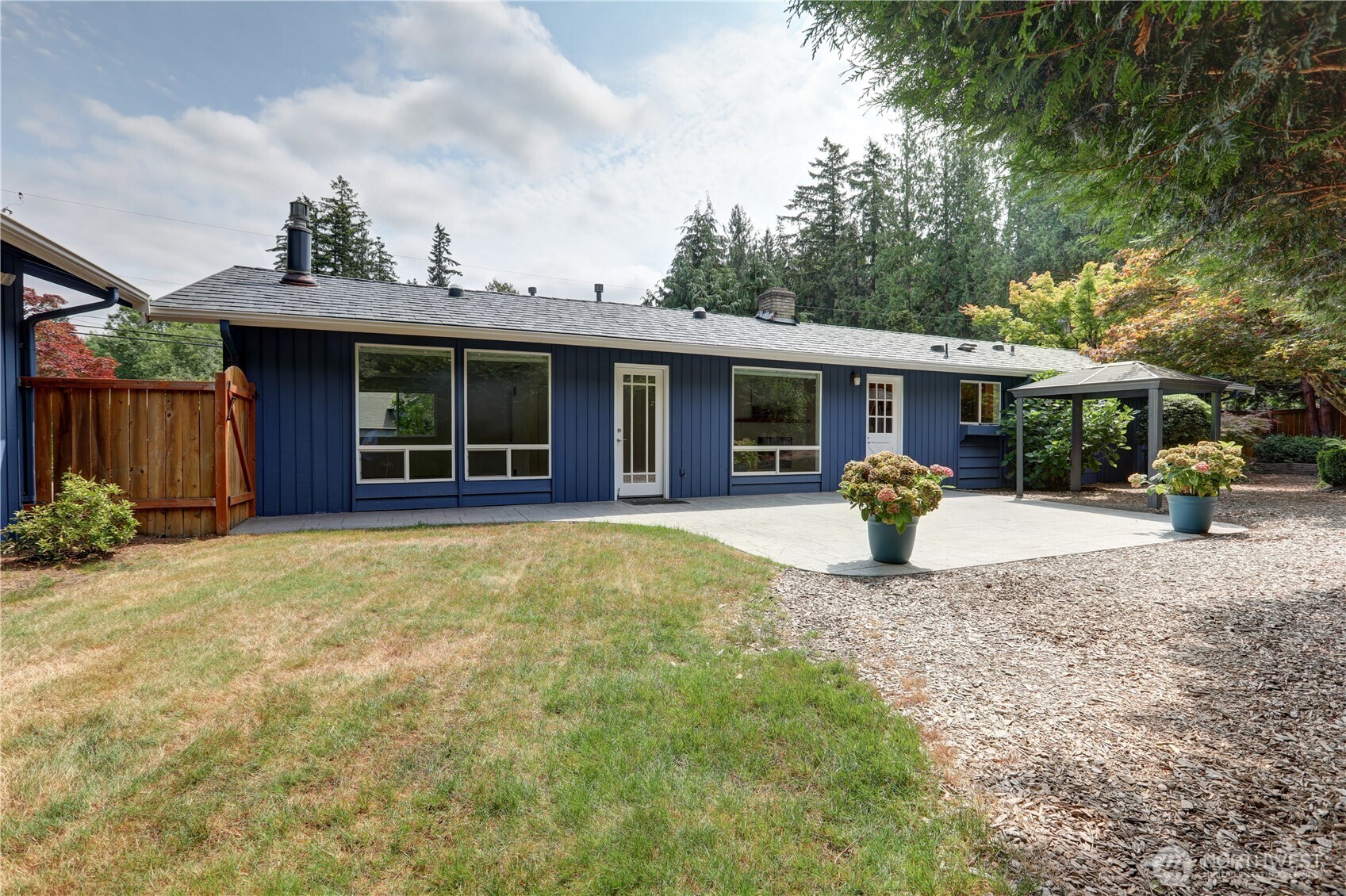 2327 248th Avenue Property Photo 18