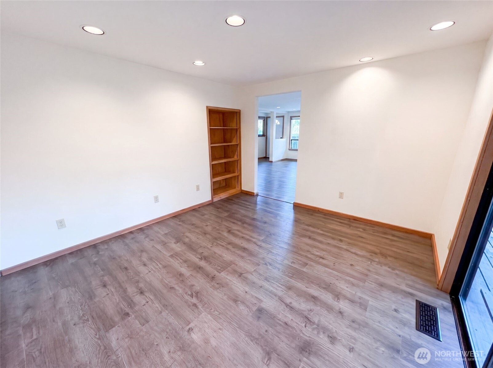 4510 244th Street Property Photo 9
