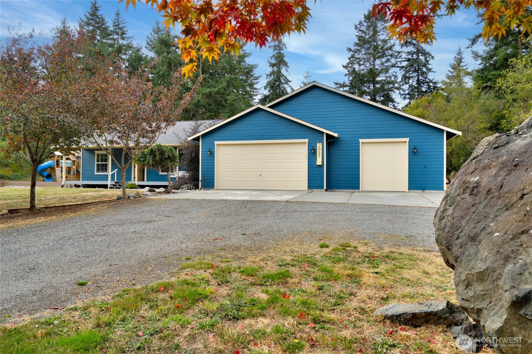 2033 Navy Lane Property Photo 1